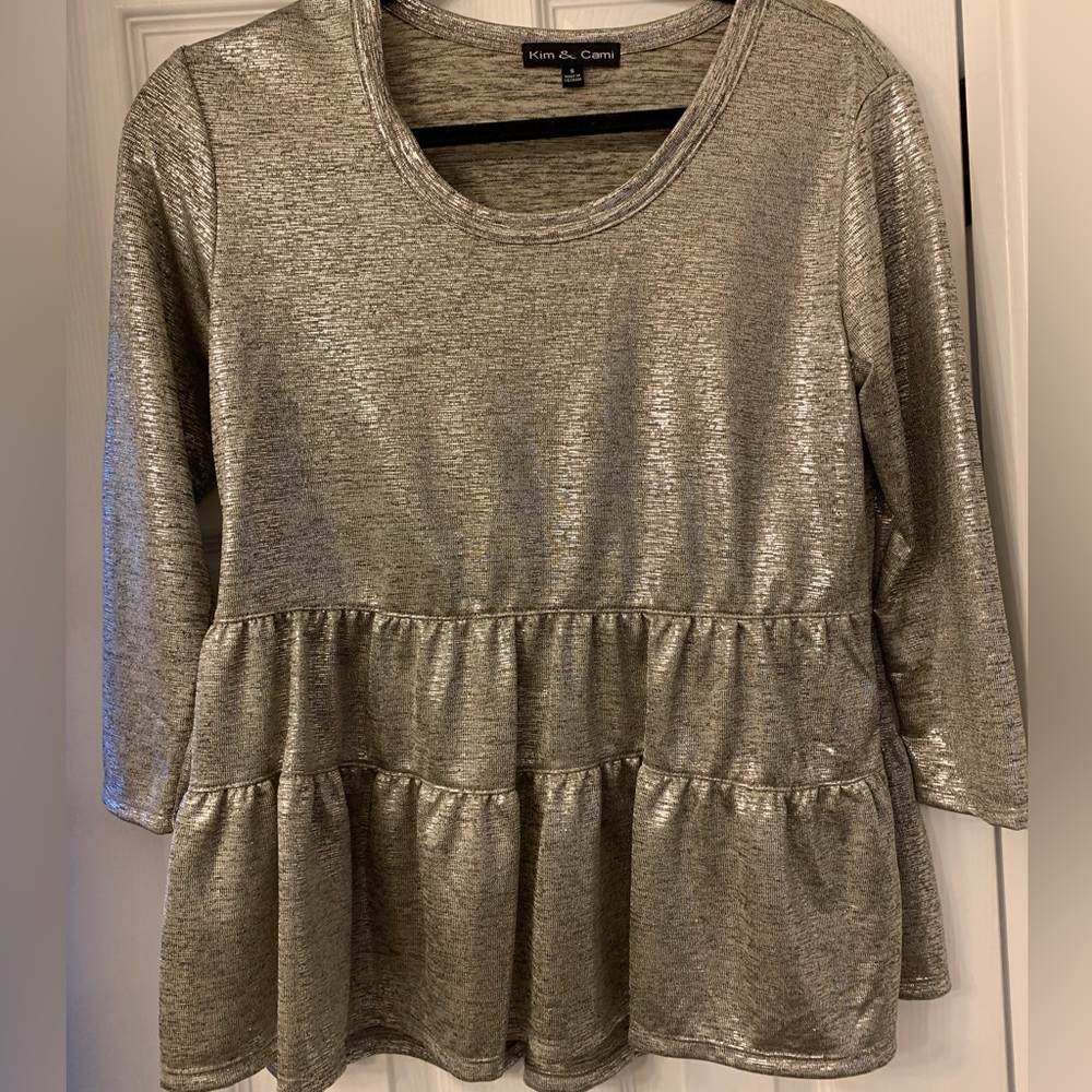 Shimmery gold 3/4 sleeve top